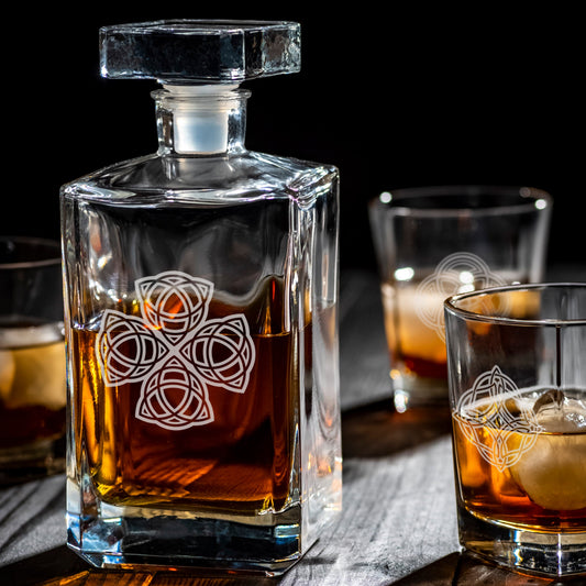 DECANTERS, CARAFES & PITCHERS