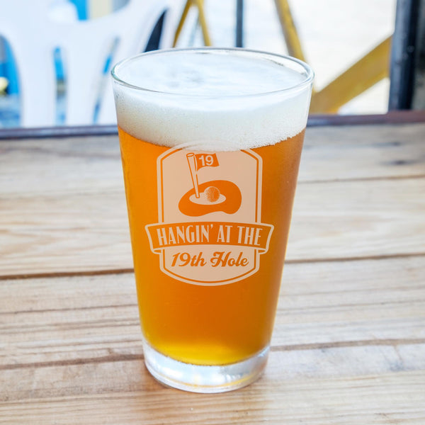 Hangin' at the 19th Hole Etched Pint Glass